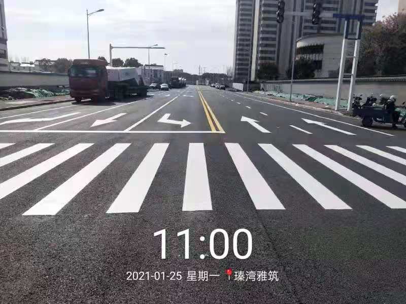 f22bc51c61b9dd3d0cc080f434102c8.jpg 道路劃線,車位劃線,停車位劃線