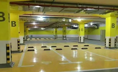 停車總犯難?車庫設(shè)計與車位劃線標(biāo)準(zhǔn)尺寸全解析 停車總犯難?車庫設(shè)計與車位劃線標(biāo)準(zhǔn)尺寸全解析